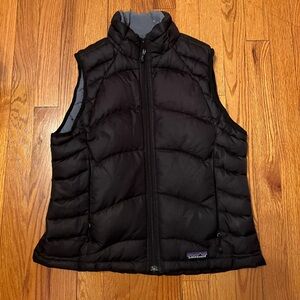 Vintage Patagonia Women's Black Puffer Vest